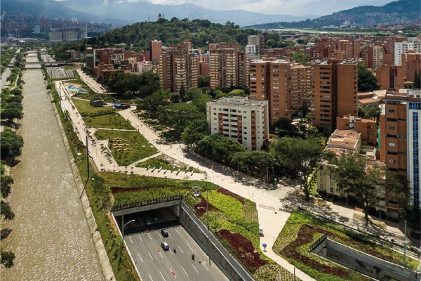 1_Mesa de trabajo 1